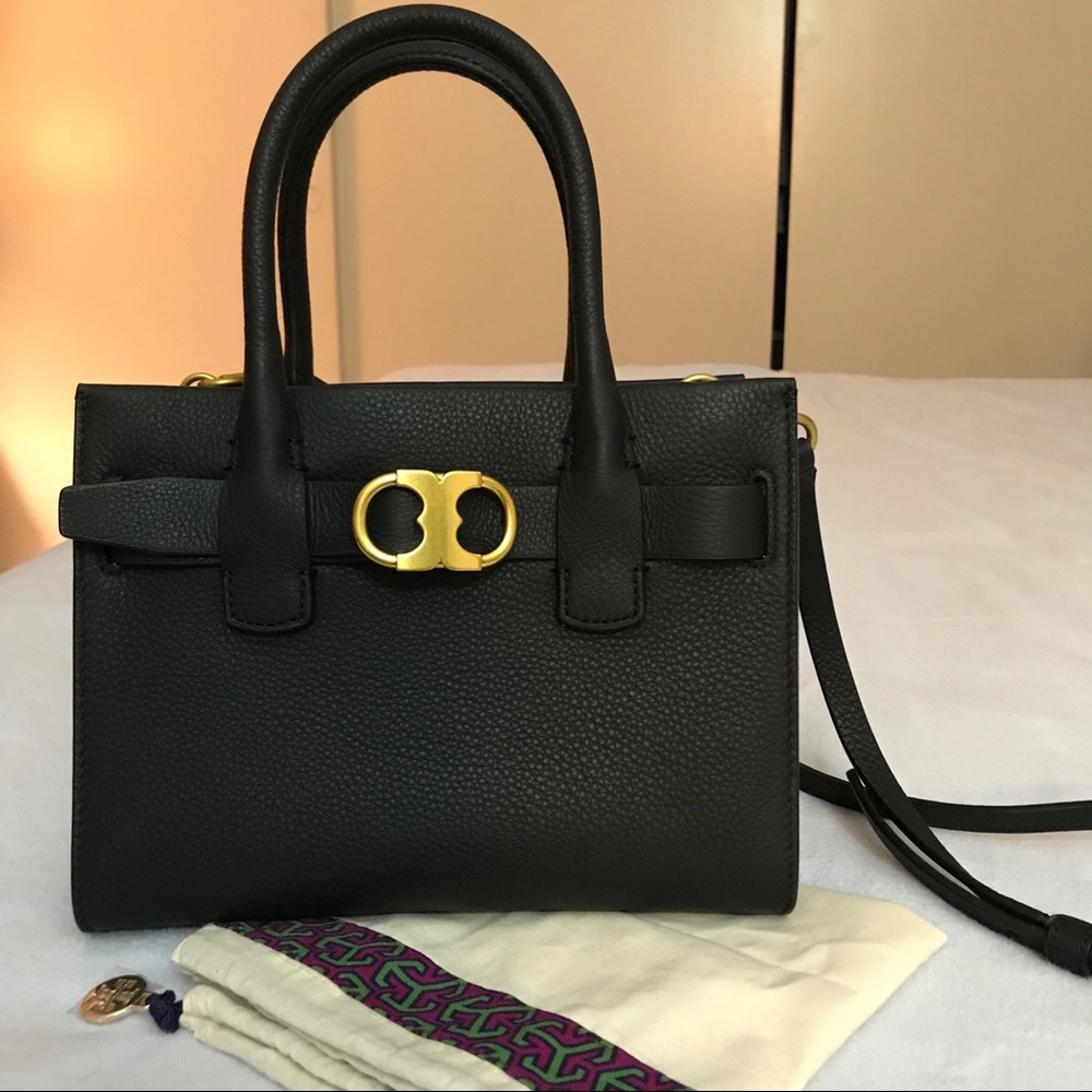 ❤️SOLD❤️ Tory Burch Gemini Link small tote